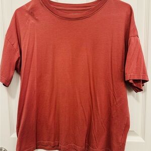 Christian Siriano Rust Short Sleeve Tee